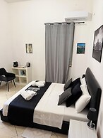 WHITEHOUSE LECCE