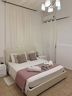 WHITEHOUSE LECCE