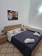 WHITEHOUSE LECCE