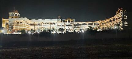 Hotel Karishma Palace Badnawar