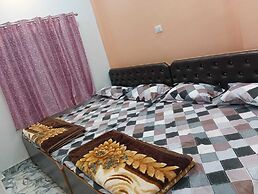 Lakshman Guest House