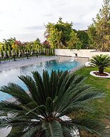 ROSSA MARIN HOTEL