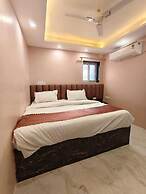 Trinetra Homestay
