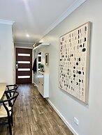 Stylish Townhouse With Private Courtyard