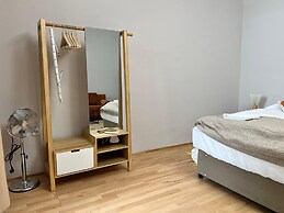 Lovely Studio for 4 with Garden