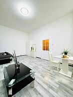 Beautiful Studio Apt Near Rathausplatz