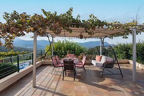 Villa Chloe With Private Pool