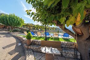 Villa Chloe With Private Pool