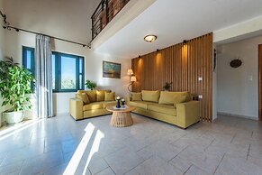 Villa Chloe With Private Pool