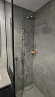 Kuro Elegant Living