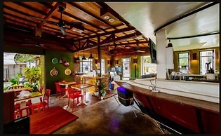 Corner Crib El Nido Hostel