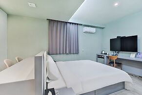 Sloth Hotel Busan Seomyeon