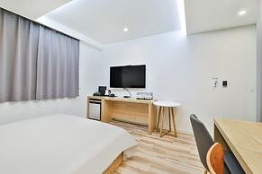 Sloth Hotel Busan Seomyeon