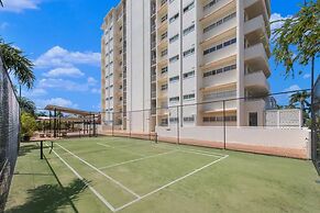 Sunset-on-the-strand Pool Tennis TSV