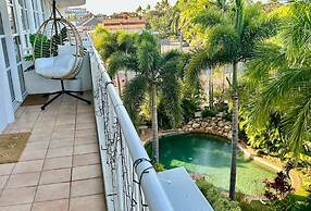Sunset-on-the-strand Pool Tennis TSV
