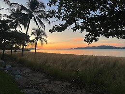Sunset-on-the-strand Pool Tennis TSV