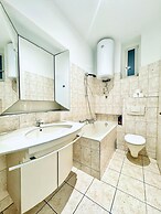 Affordable 5BR Apartment Atzgersdorf