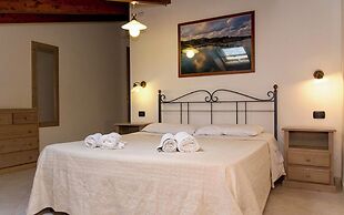 Village with swimming pool just a few minutes from Alghero