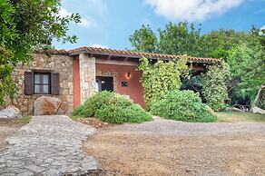 Village with swimming pool just a few minutes from Alghero