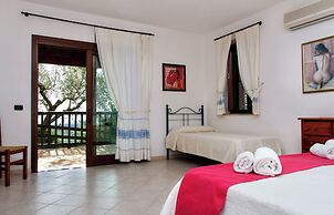 Village with swimming pool just a few minutes from Alghero