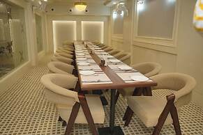The Apline Hotel Aligarh