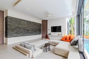 Great for Relaxing with Pool V259