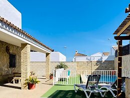 Amplio Chalet con Piscina