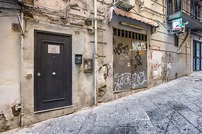 O Panaro Lucky Flat by NapoliApartments