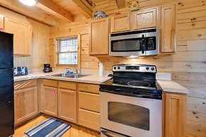 Cabin Along Rough River! Views, Fire Pit & Grill