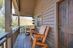 Cabin Along Rough River! Views, Fire Pit & Grill