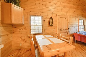Cabin Along Rough River! Views, Fire Pit & Grill