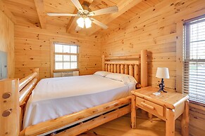 Cabin Along Rough River! Views, Fire Pit & Grill