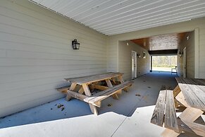 6 Mi to Rough River Lake! Waterfront Home w/ Deck