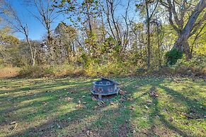 6 Mi to Rough River Lake! Waterfront Home w/ Deck