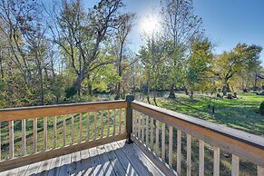 6 Mi to Rough River Lake! Waterfront Home w/ Deck