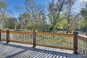 6 Mi to Rough River Lake! Waterfront Home w/ Deck