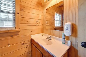 Water Views! Serene Rough River Family Cabin