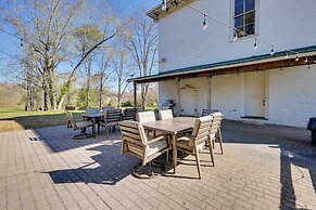 Walk to Golf Course: Spacious Rough River Retreat!