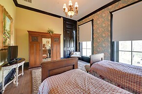 Walk to Golf Course: Spacious Rough River Retreat!