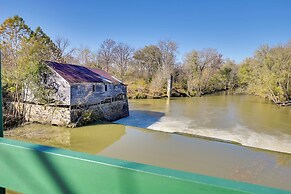 Walk to Golf Course: Spacious Rough River Retreat!