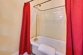 Walk to Golf Course: Spacious Rough River Retreat!