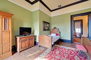 Walk to Golf Course: Spacious Rough River Retreat!