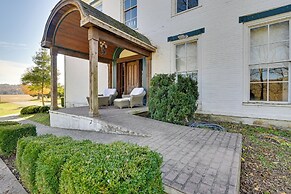 Walk to Golf Course: Spacious Rough River Retreat!