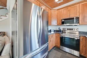 Fish & Unwind! Rough River Hideaway w/ Deck