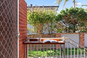 Easy Beach Access From Tranquil Retreat