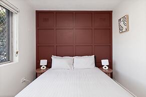 Easy Beach Access From Tranquil Retreat