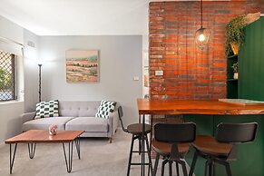 Easy Beach Access From Tranquil Retreat