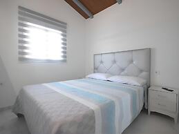 Encantador Chalet con Piscina