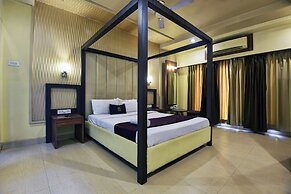 Glitz Hotels Devanshi Inn