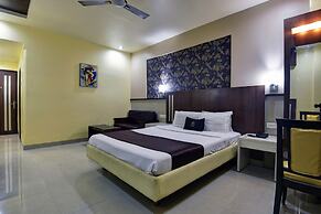 Glitz Hotels Devanshi Inn